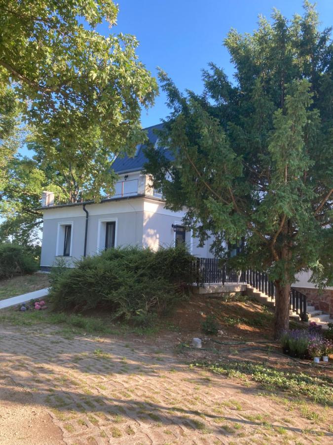 Villa Philip Noir Révfülöp Exteriör bild